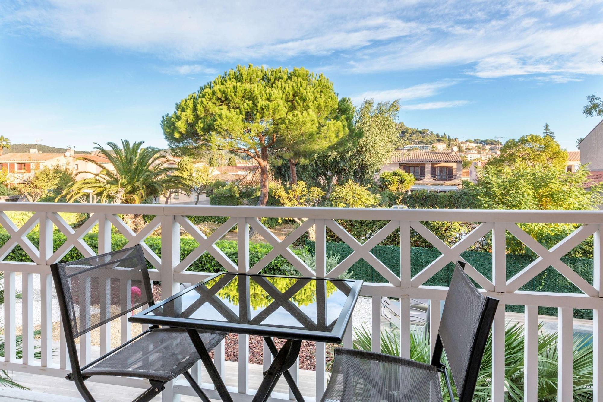 Best Western Plus Hyeres Cote D'Azur Exterior photo