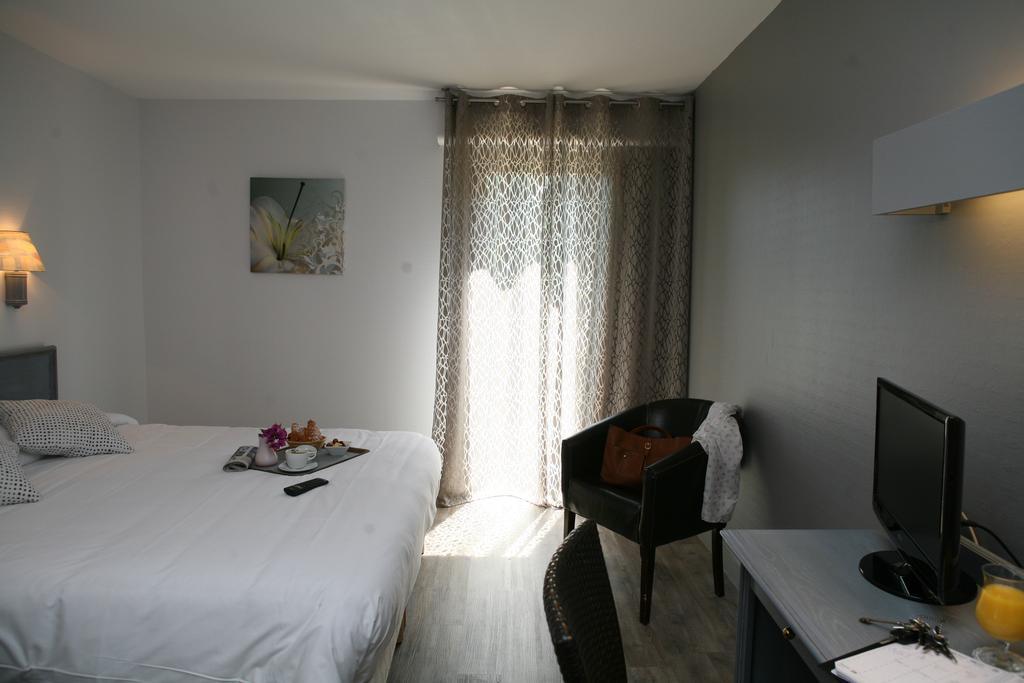 Best Western Plus Hyeres Cote D'Azur Room photo